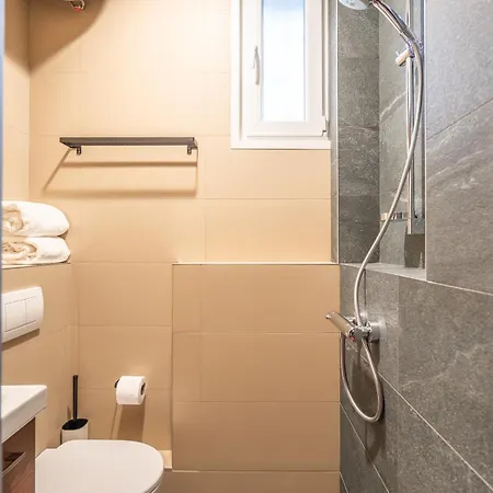 Liberte Apartment *